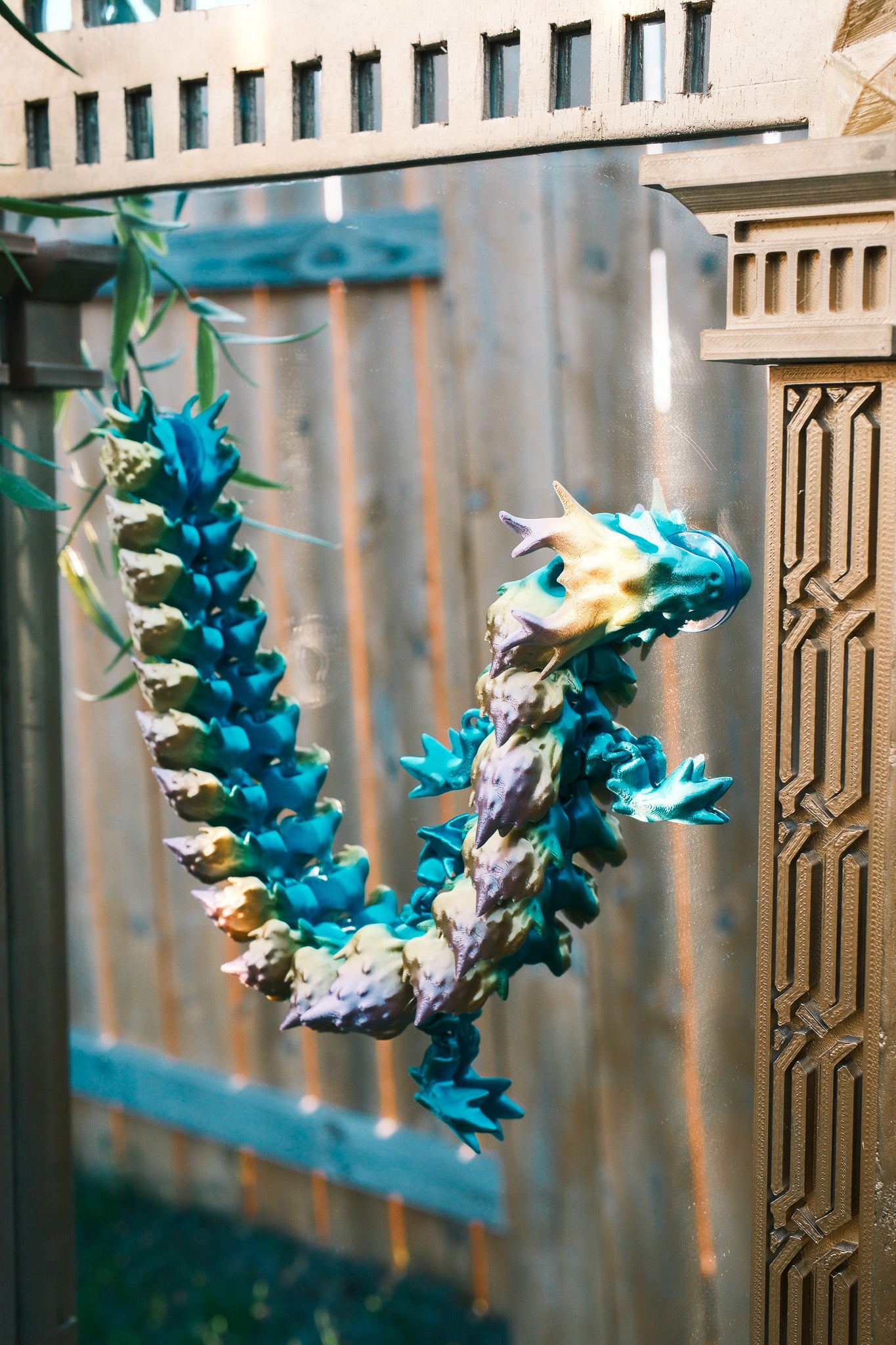 Articulated Climbing Dragon with Suction Cups