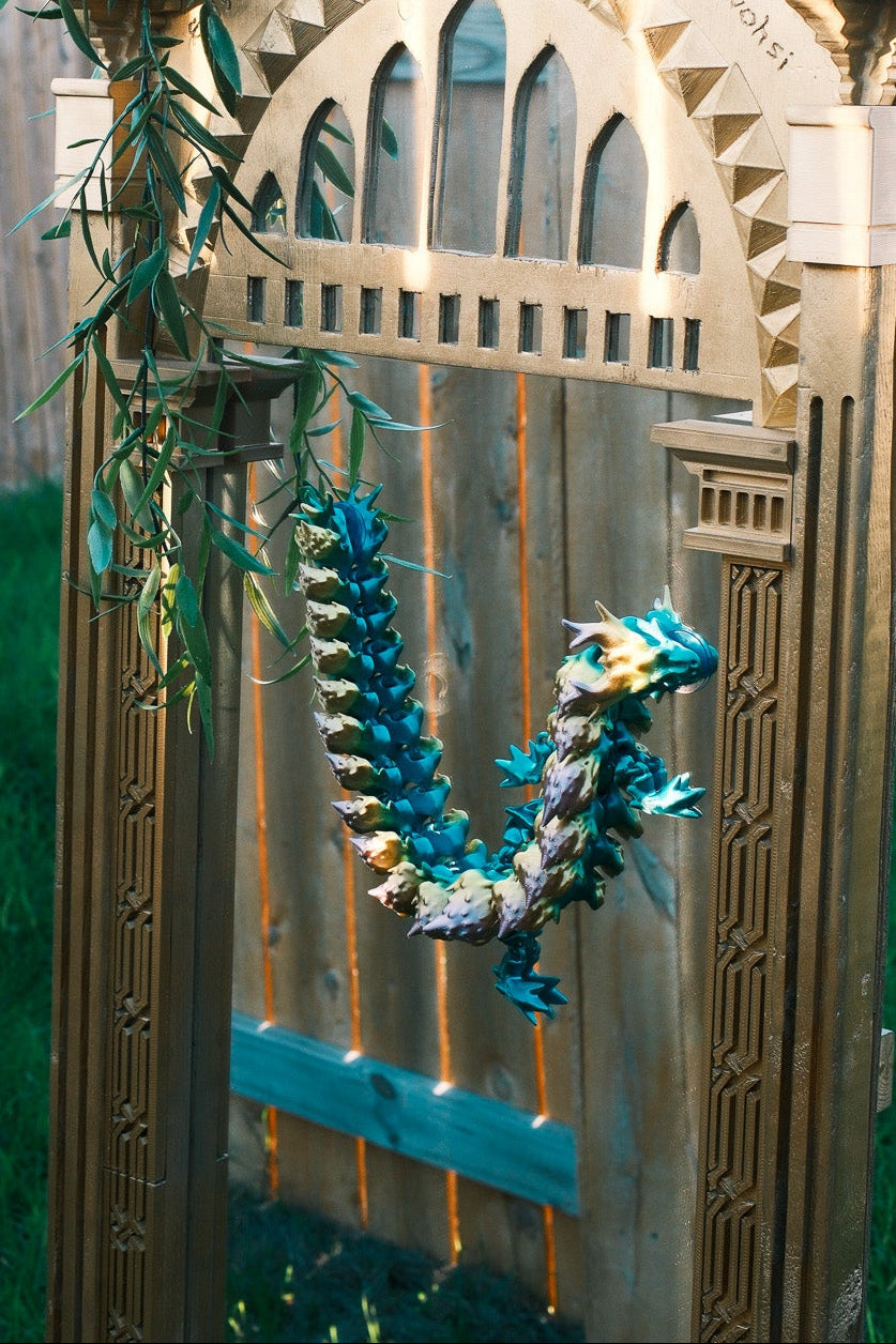 Articulated Climbing Dragon with Suction Cups