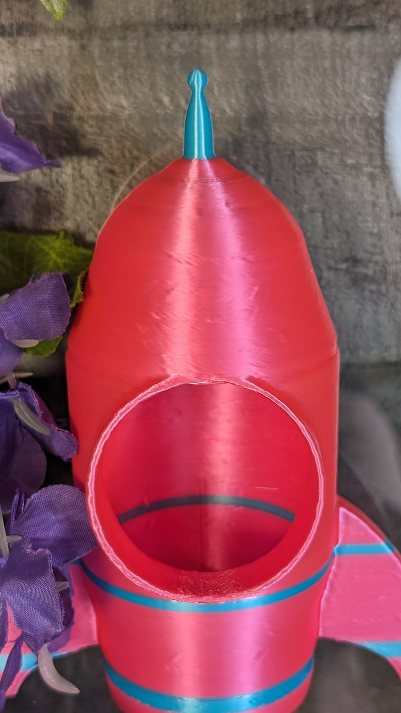 Rocket Ship Hide